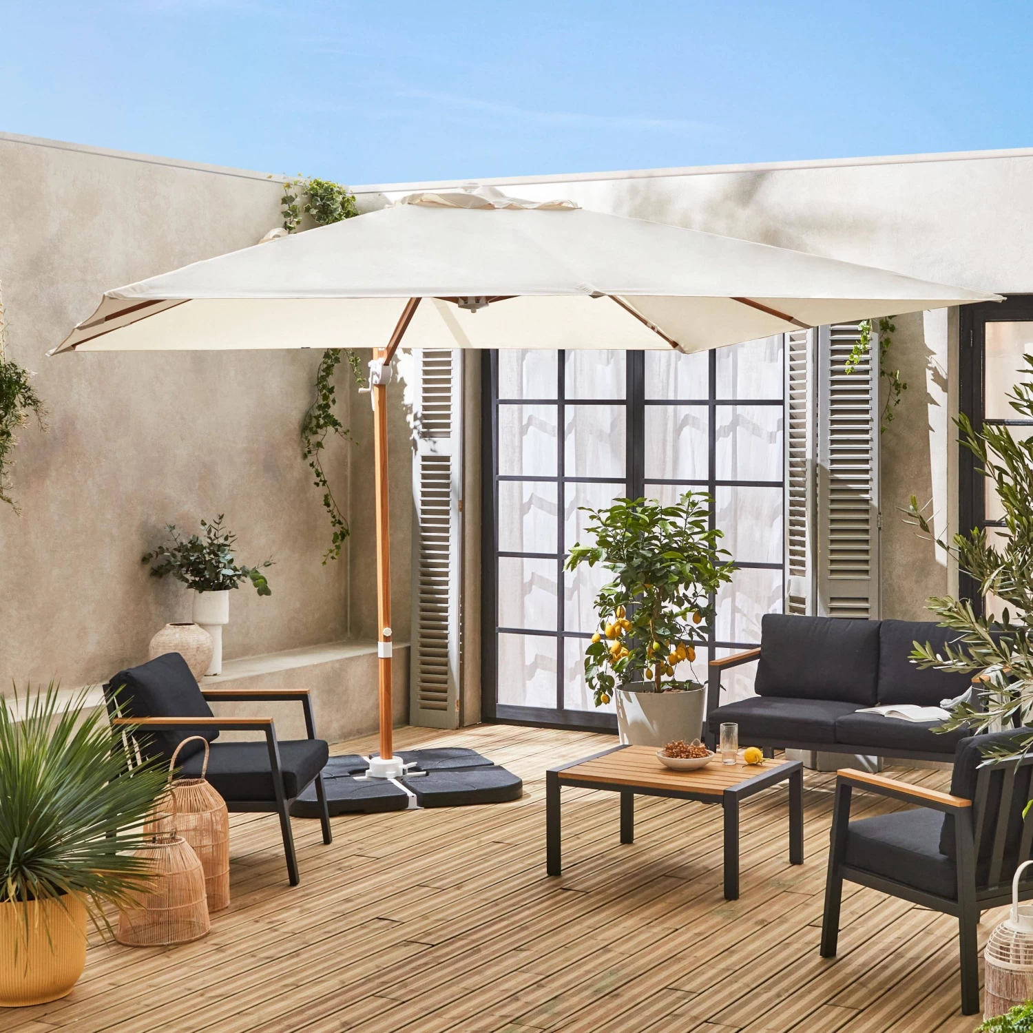 Parasol Déporté Carré 3x3m, Mât Effet Bois Couleur : Ecru 3 Parasol Déporté Carré 3x3m, Mât Effet Bois Couleur : Ecru