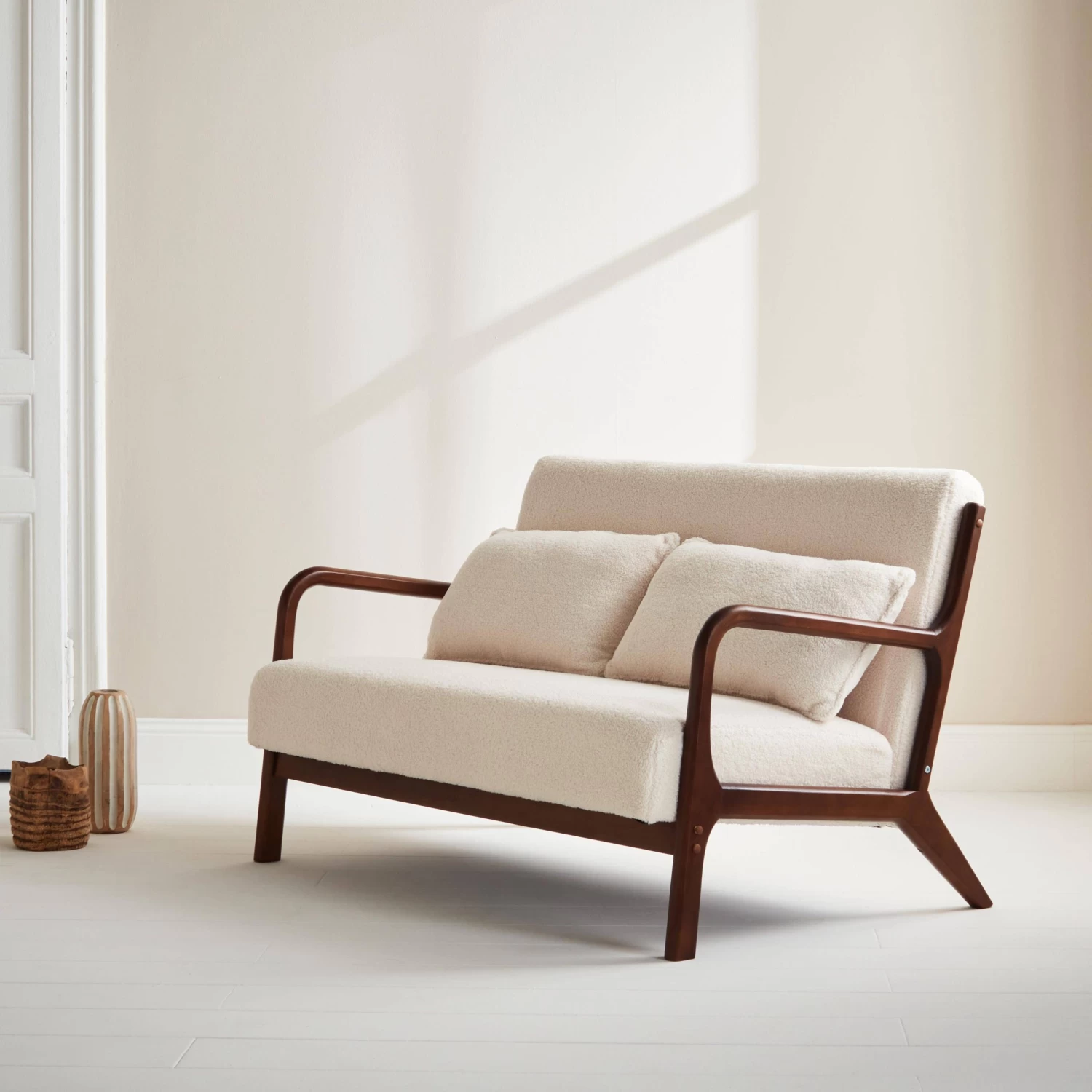 Banquette Scandinave 2 Places En Bois D'hévéa Noyer Clair Et Tissu Bouclette 4 Banquette Scandinave 2 Places En Bois D'hévéa Noyer Clair Et Tissu Bouclette – Image 2