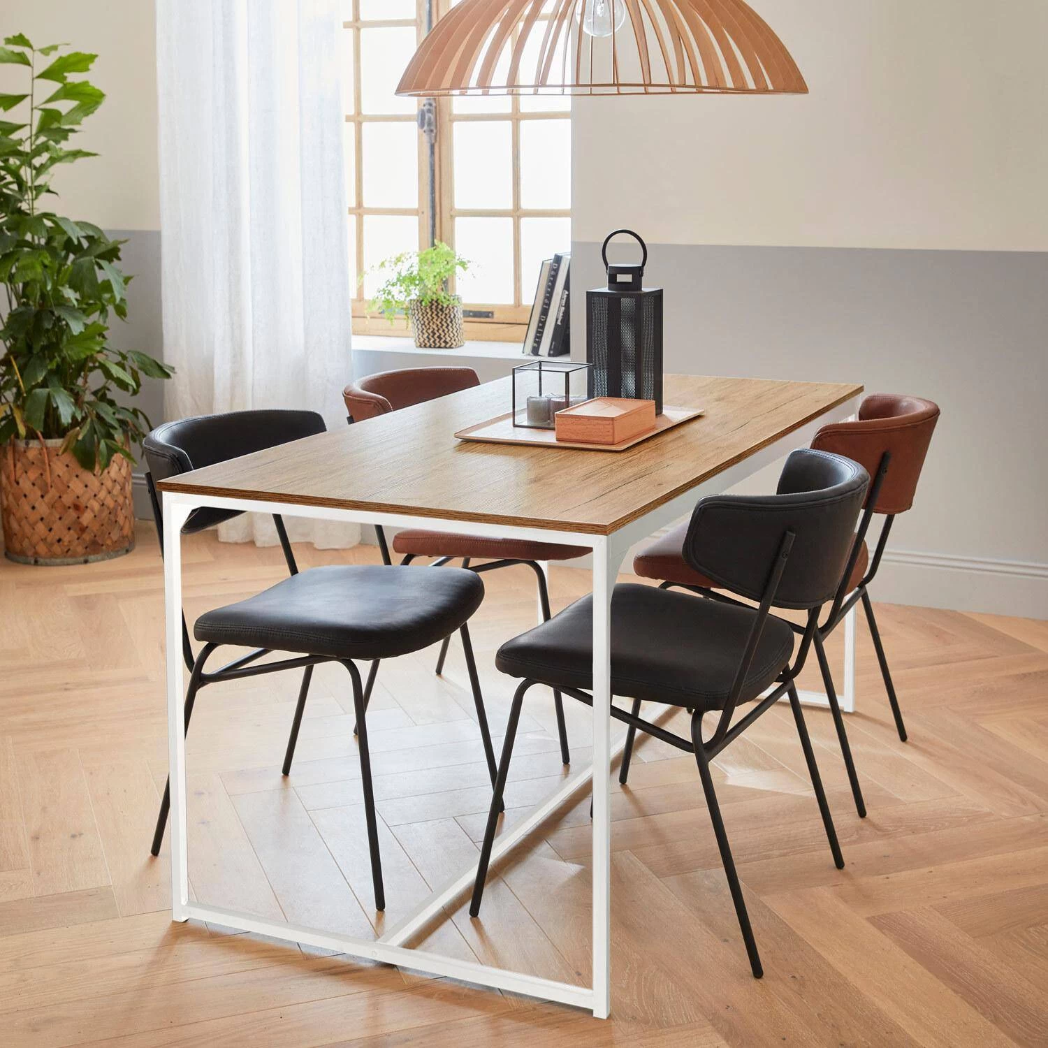 Table à Manger Métal Et Effet Bois 4 Places Couleur : Blanc 4 Table à Manger Métal Et Effet Bois 4 Places Couleur : Blanc – Image 2