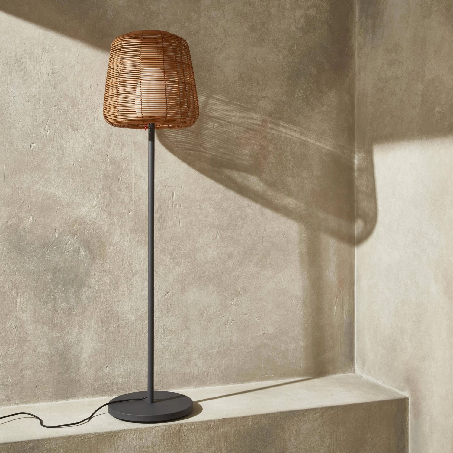 Lampadaire Filaire Rotin Naturel Intérieur/extérieur H 154cm 4 Lampadaire Filaire Rotin Naturel Intérieur/extérieur H 154cm – Image 2