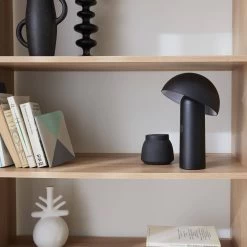 Lampe De Table Sans Fil Nomade à Tête Orientable Intérieur / Extérieur H 28cm Couleur : Noir 11 Lampe De Table Sans Fil Nomade à Tête Orientable Intérieur / Extérieur H 28cm Couleur : Noir -Outdoor Living Soldes ilumthom28bk 4ce3e65a4ef401a93fdc0abf9ccdd16e