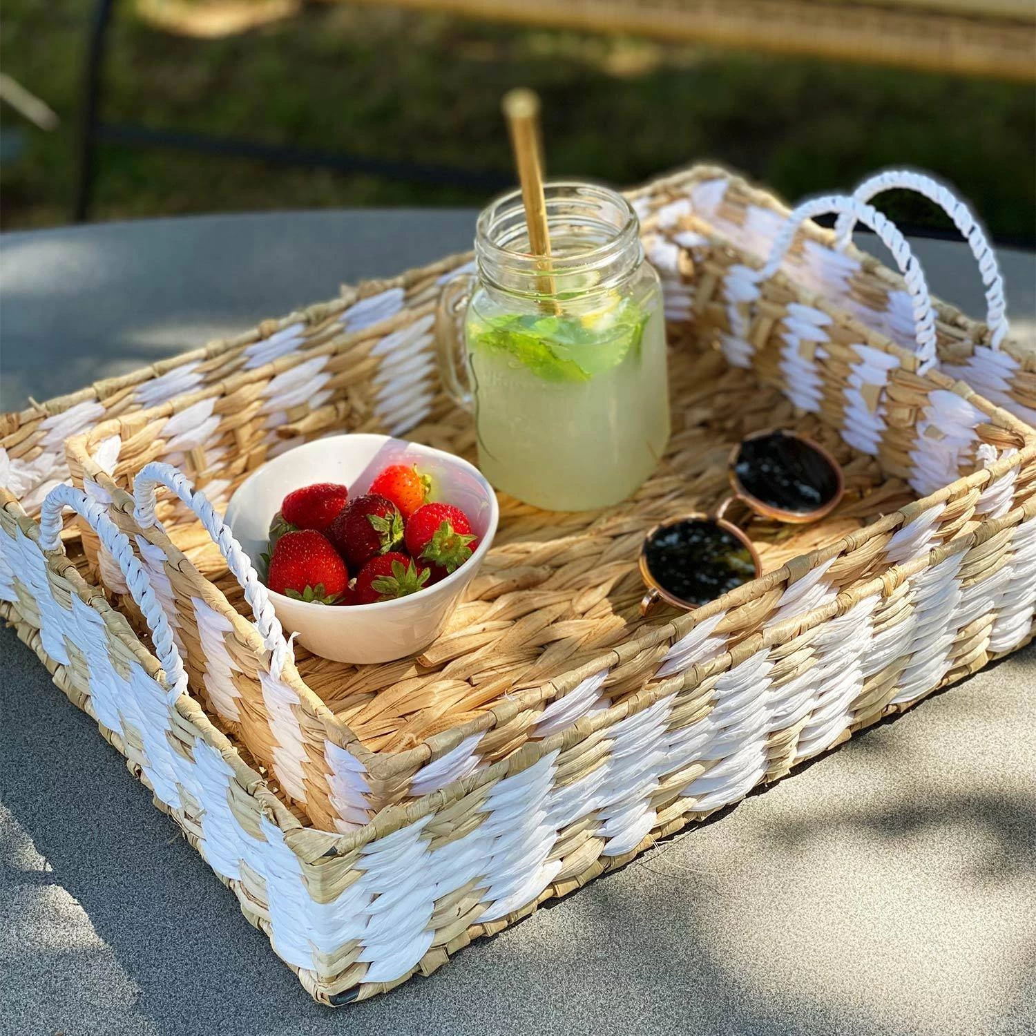 Plateau Avec Poignées Paille Tressée (lot De 2) 4 Plateau Avec Poignées Paille Tressée (lot De 2) – Image 2